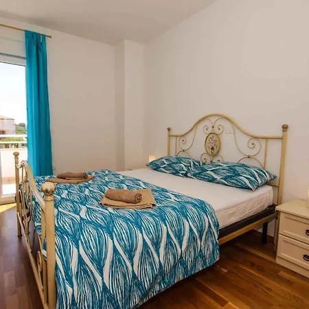 Holiday Homes In Novigrad/istrien 36225 Novigrad (Istria)