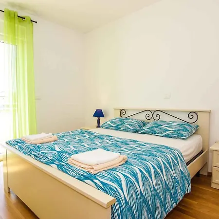 別荘 Holiday Homes In Novigrad/istrien 36225